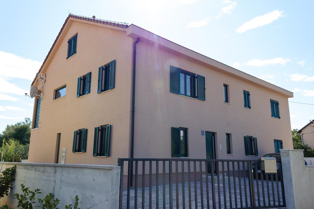 Apartments Dujic Tribalj Pokoj fotografie