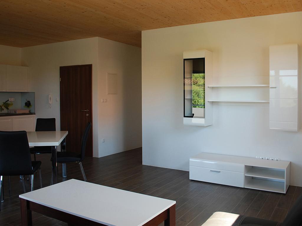 Apartments Dujic Tribalj Pokoj fotografie